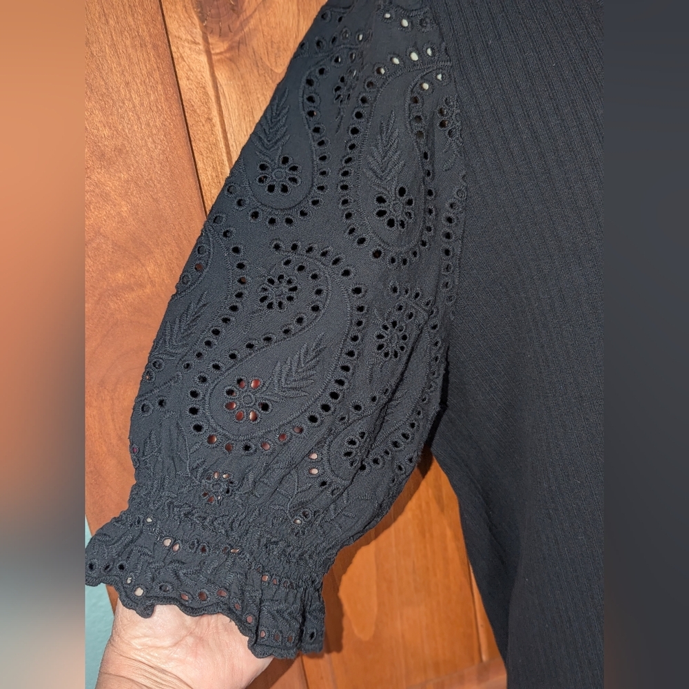 Design‎ History Black Ribbed Ruffled Blouse - Picture 4 of 9